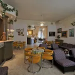 Hotel Victory